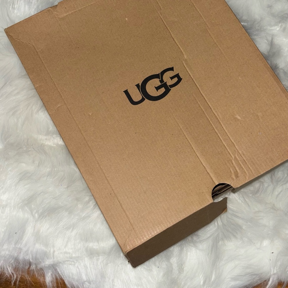 UGG Black Neumel in size 6 kids in box!